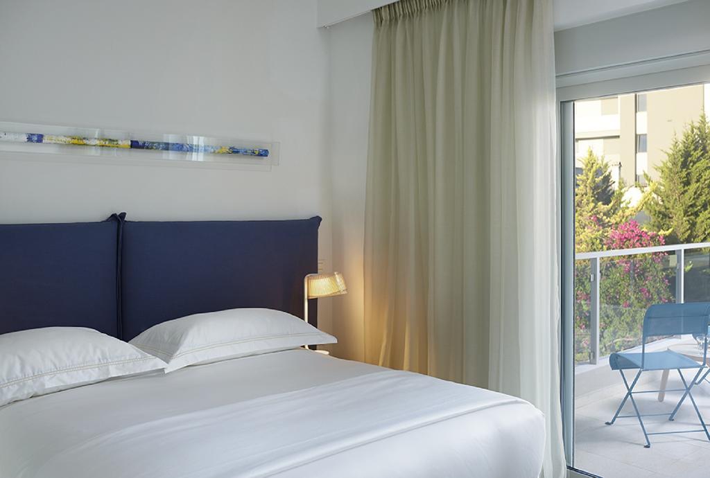 Scale Suites Atény Pokoj fotografie